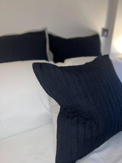 Leeds Clarence Dock 2 Bedroom Apt Luaran gambar