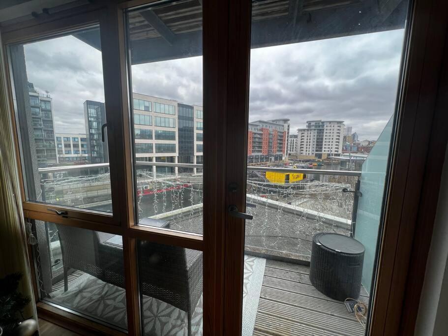 Leeds Clarence Dock 2 Bedroom Apt Luaran gambar