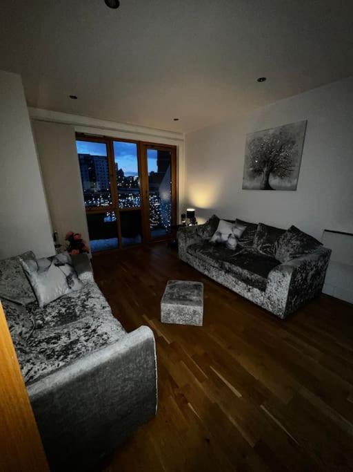 Leeds Clarence Dock 2 Bedroom Apt Luaran gambar