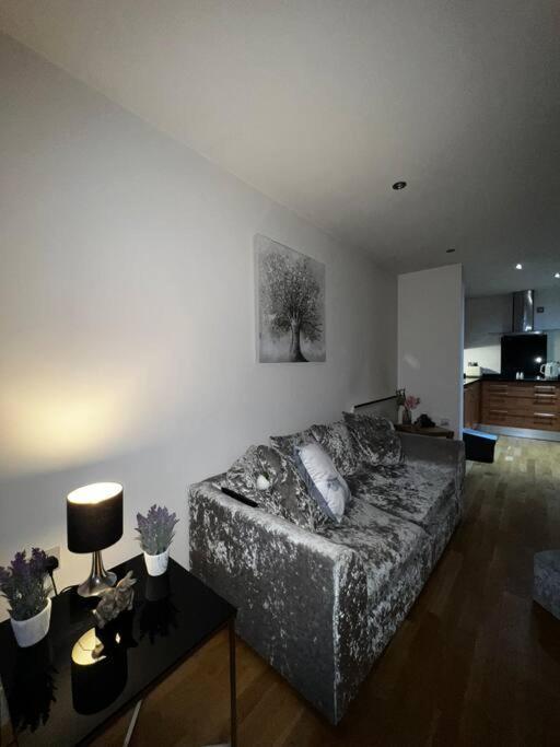 Leeds Clarence Dock 2 Bedroom Apt Luaran gambar