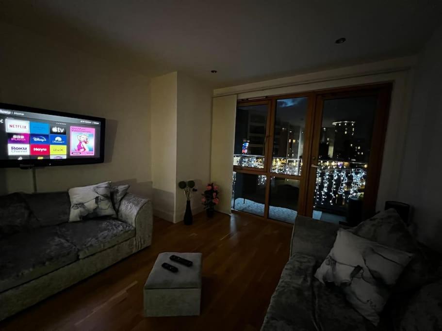 Leeds Clarence Dock 2 Bedroom Apt Luaran gambar
